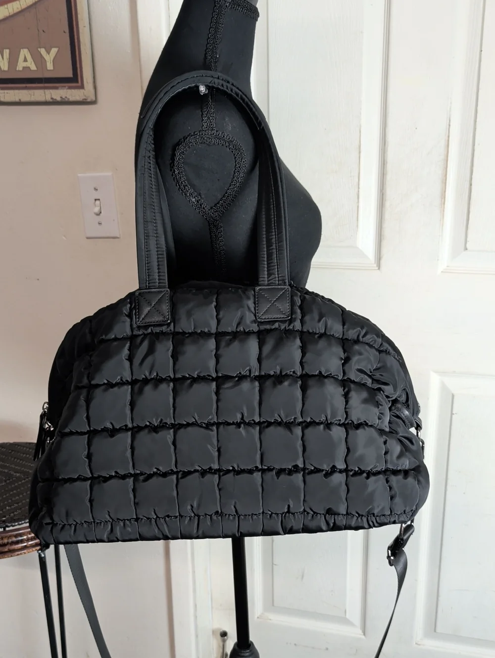 Urban Expressions Black Puffer Bag